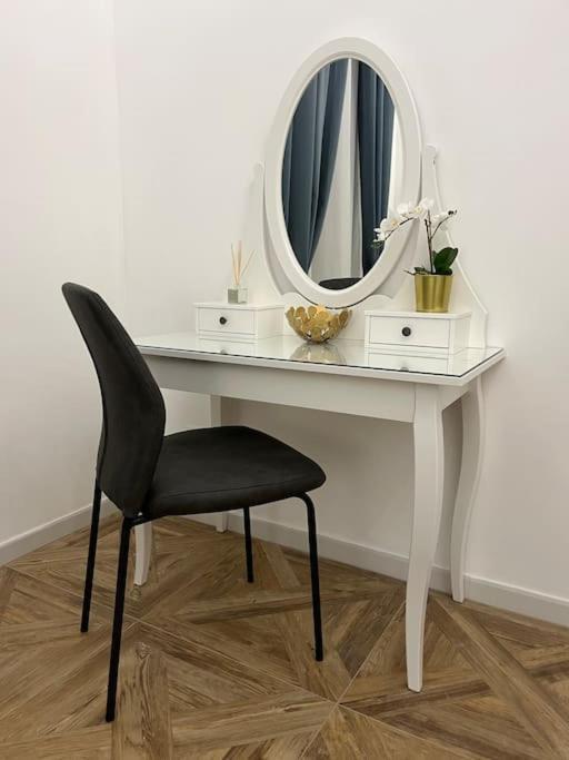 Apartment Heaven Luxury - 4 Bedroom 3 Bth, 13 Pr, Dowtown Rome